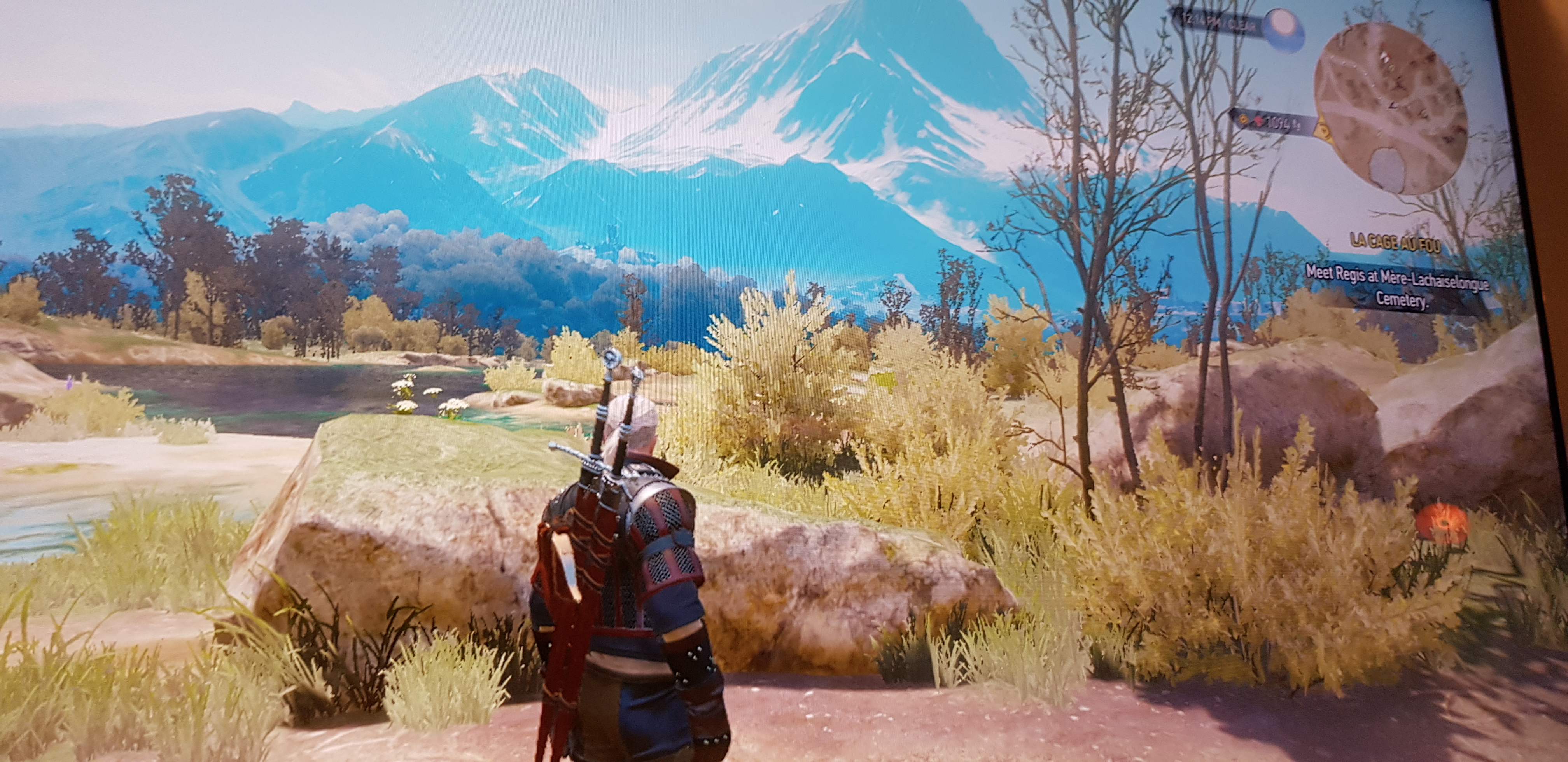 Aargh! A naked vampire!